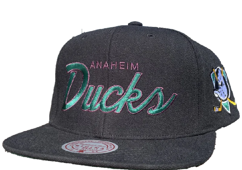 AD Vintage Script Cap