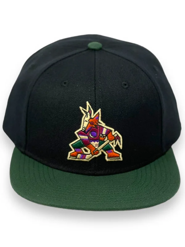 AMERICAN NEEDLE  PHOENIX COYOTES (BLACK/GREEN) SNAPBACK