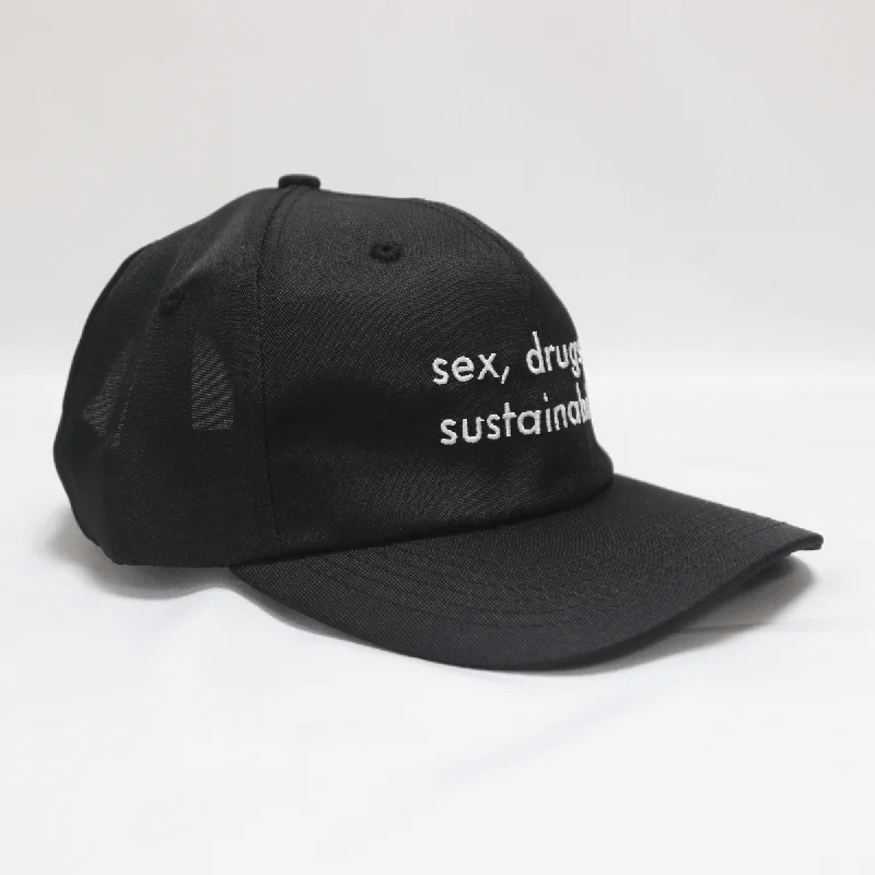 SEX, DRUGS & SUSTAINABILITY RECYCLED CAP BLACK