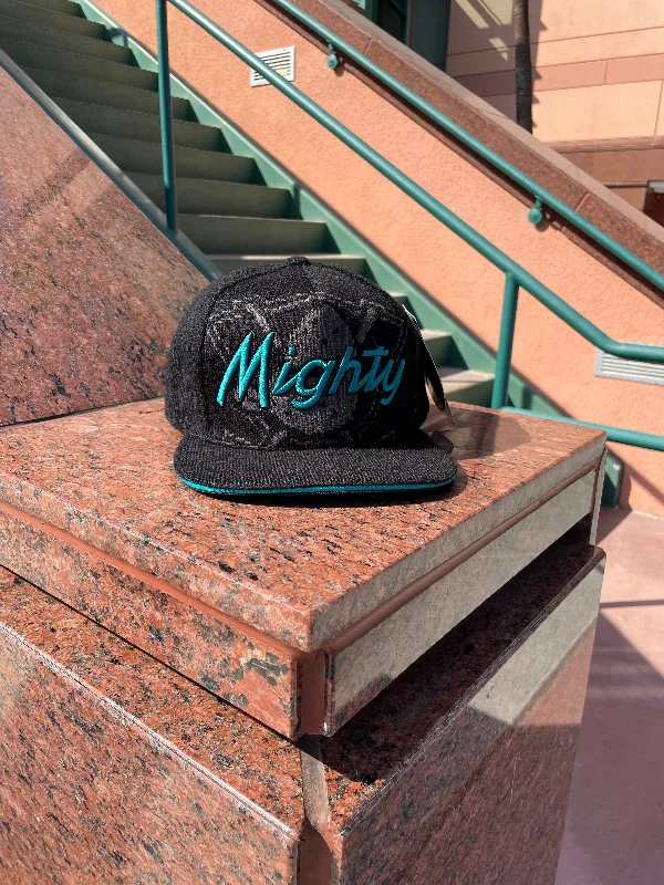 MD Oversize Logo Cap