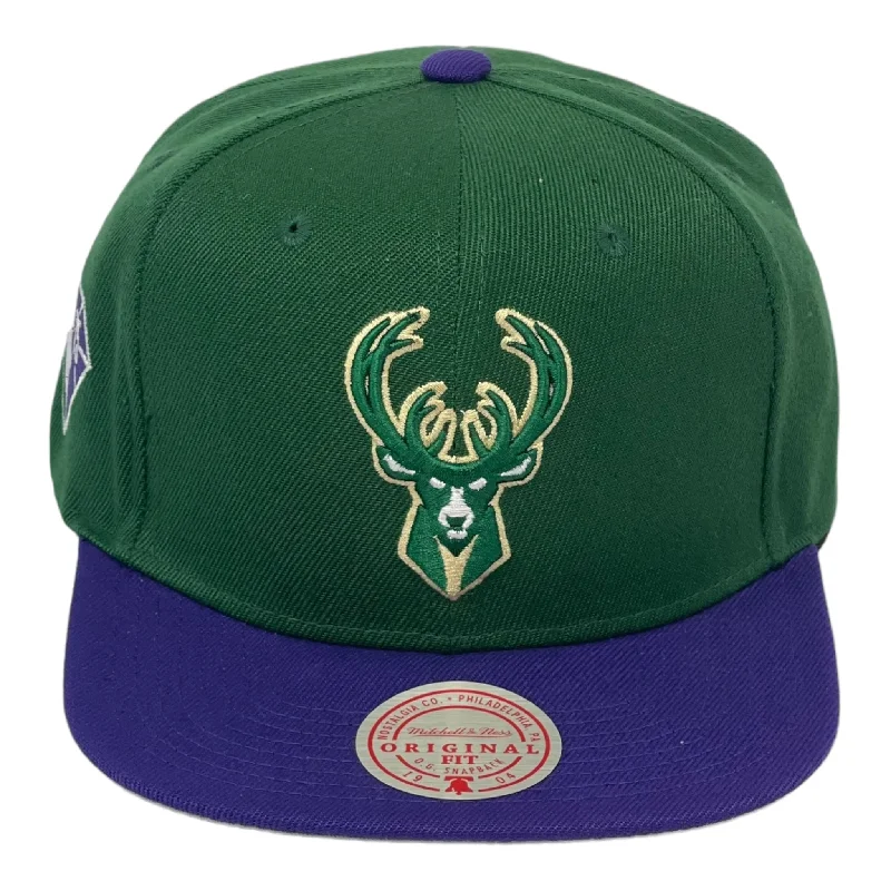 MILWAUKEE BUCKS (GREEN) MITCHELL & NESS SNAPBACK